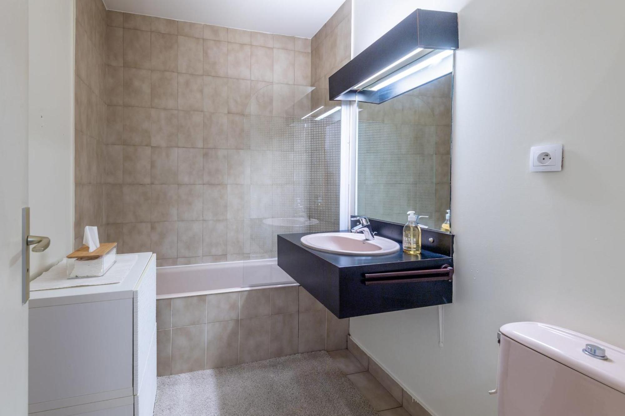 Revon - City Center Flat Annecy Esterno foto